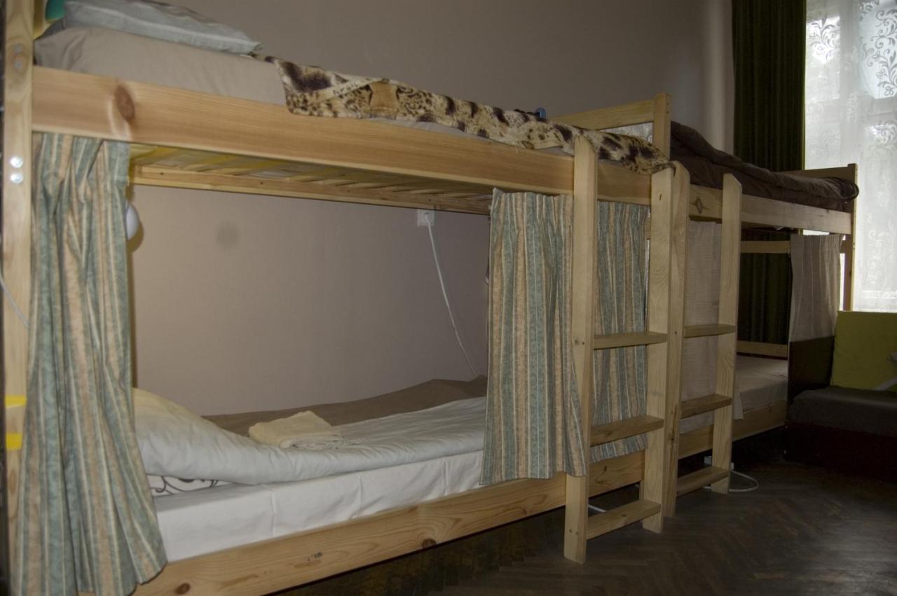 Hostel Driveリヴィウ エクステリア 写真